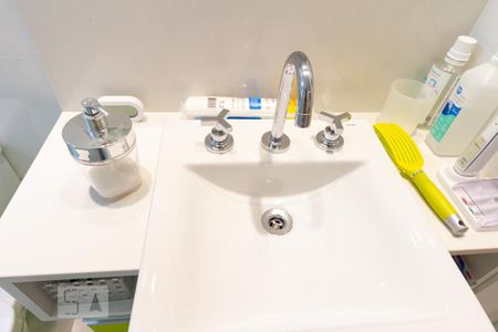 Apartamento à venda com 115m², 3 quartos e 3 vagas Apartamento à venda com 115m², 3 quartos e 3 vagasBanheiro Social