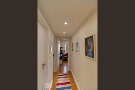 Apartamento à venda com 115m², 3 quartos e 3 vagas Apartamento à venda com 115m², 3 quartos e 3 vagasSuíte - Armários