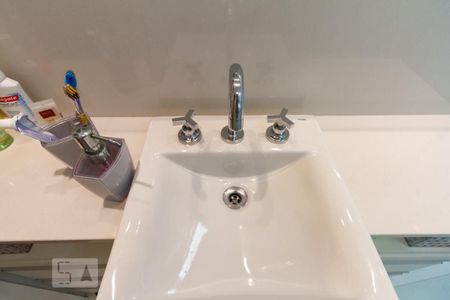 Apartamento à venda com 115m², 3 quartos e 3 vagas Apartamento à venda com 115m², 3 quartos e 3 vagasBanheiro da Suíte