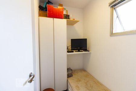 Apartamento à venda com 115m², 3 quartos e 3 vagas Apartamento à venda com 115m², 3 quartos e 3 vagasQuarto de serviço