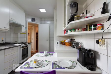 Apartamento à venda com 115m², 3 quartos e 3 vagas Apartamento à venda com 115m², 3 quartos e 3 vagasCozinha