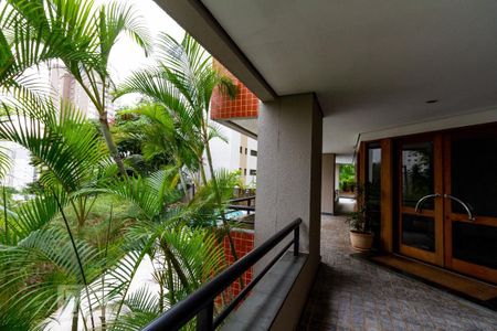 Apartamento à venda com 115m², 3 quartos e 3 vagas Apartamento à venda com 115m², 3 quartos e 3 vagasÁrea comum