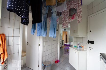 Apartamento à venda com 115m², 3 quartos e 3 vagas Apartamento à venda com 115m², 3 quartos e 3 vagasÁrea de serviço