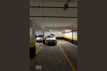 Apartamento à venda com 115m², 3 quartos e 3 vagas Apartamento à venda com 115m², 3 quartos e 3 vagasGaragem