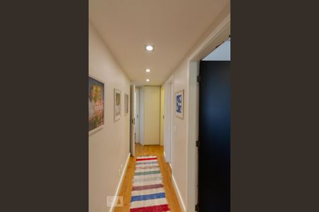 Apartamento à venda com 115m², 3 quartos e 3 vagas Apartamento à venda com 115m², 3 quartos e 3 vagasCorredor