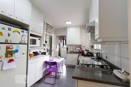 Apartamento à venda com 115m², 3 quartos e 3 vagas Apartamento à venda com 115m², 3 quartos e 3 vagasCozinha