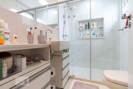 Apartamento à venda com 115m², 3 quartos e 3 vagas Apartamento à venda com 115m², 3 quartos e 3 vagasBanheiro da Suíte