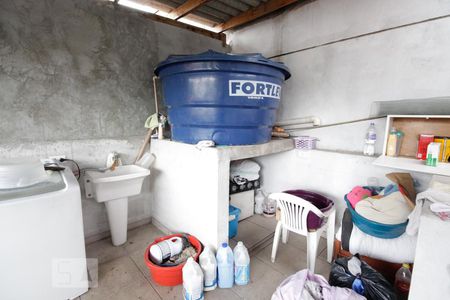 Casa à venda com 165m², 3 quartos e 3 vagas Casa à venda com 165m², 3 quartos e 3 vagasLavanderia