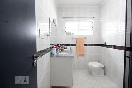 Casa à venda com 165m², 3 quartos e 3 vagas Casa à venda com 165m², 3 quartos e 3 vagassuíte 1