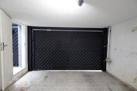 Casa à venda com 165m², 3 quartos e 3 vagas Casa à venda com 165m², 3 quartos e 3 vagasGaragem