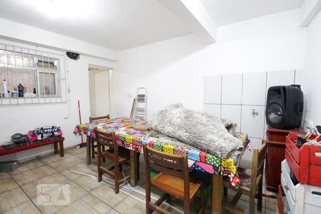 Casa à venda com 165m², 3 quartos e 3 vagas Casa à venda com 165m², 3 quartos e 3 vagasEspaço Gourmet