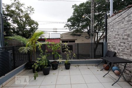 Casa à venda com 165m², 3 quartos e 3 vagas Casa à venda com 165m², 3 quartos e 3 vagasQuintal