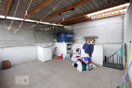 Casa à venda com 165m², 3 quartos e 3 vagas Casa à venda com 165m², 3 quartos e 3 vagasLavanderia