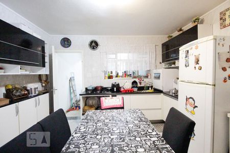 Casa à venda com 165m², 3 quartos e 3 vagas Casa à venda com 165m², 3 quartos e 3 vagasCozinha