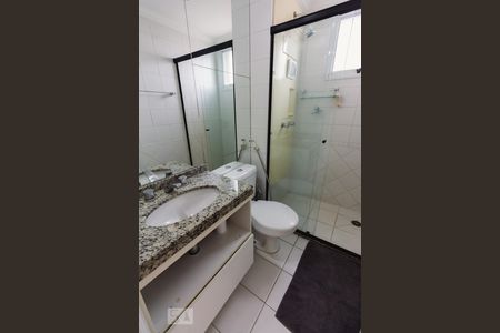 Apartamento para alugar com 94m², 2 quartos e 2 vagas Apartamento para alugar com 94m², 2 quartos e 2 vagasBanheiro da Suíte 1