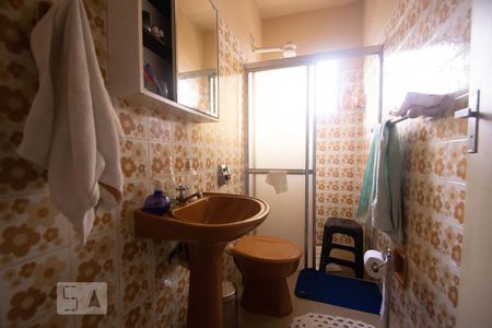 Casa à venda com 250m², 3 quartos e 1 vaga Casa à venda com 250m², 3 quartos e 1 vagaBanheiro (Casa dos Fundos)