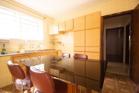 Casa à venda com 250m², 3 quartos e 1 vaga Casa à venda com 250m², 3 quartos e 1 vagaCozinha