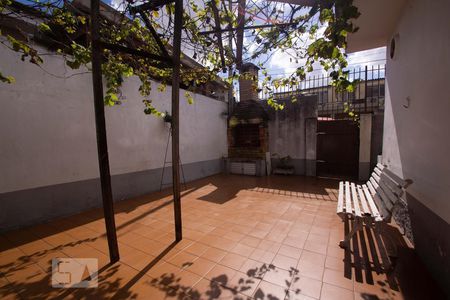 Casa à venda com 250m², 3 quartos e 1 vaga Casa à venda com 250m², 3 quartos e 1 vagaQuintal dos Fundos