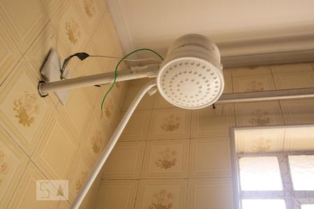 Casa à venda com 250m², 3 quartos e 1 vaga Casa à venda com 250m², 3 quartos e 1 vagaChuveiro