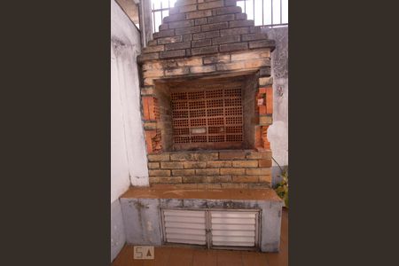 Casa à venda com 250m², 3 quartos e 1 vaga Casa à venda com 250m², 3 quartos e 1 vagaChurrasqueira