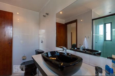 Apartamento à venda com 138m², 3 quartos e 2 vagas Apartamento à venda com 138m², 3 quartos e 2 vagasBanheiro da Suíte