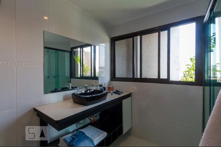 Apartamento à venda com 138m², 3 quartos e 2 vagas Apartamento à venda com 138m², 3 quartos e 2 vagasBanheiro da Suíte