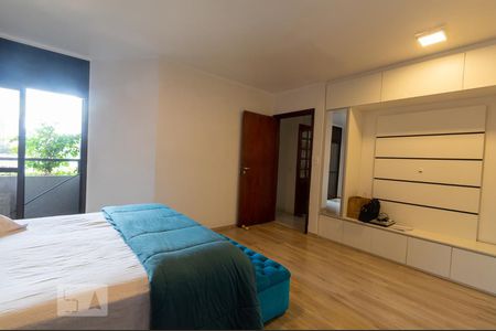 Apartamento à venda com 138m², 3 quartos e 2 vagas Apartamento à venda com 138m², 3 quartos e 2 vagasSuíte