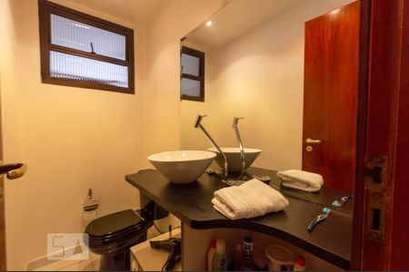 Apartamento à venda com 138m², 3 quartos e 2 vagas Apartamento à venda com 138m², 3 quartos e 2 vagasLavabo