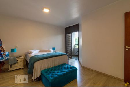 Apartamento à venda com 138m², 3 quartos e 2 vagas Apartamento à venda com 138m², 3 quartos e 2 vagasSuíte