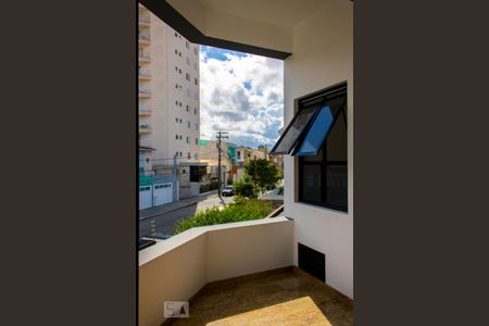 Casa à venda com 630m², 4 quartos e 8 vagasVaranda da Suíte 1