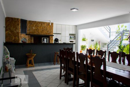 Casa à venda com 630m², 4 quartos e 8 vagasÁrea Externa