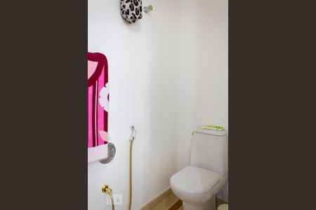 Casa à venda com 630m², 4 quartos e 8 vagasBanheiro da Suíte 1