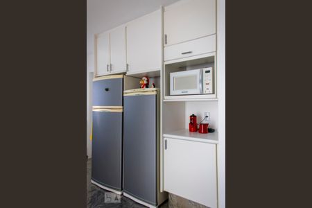 Casa à venda com 630m², 4 quartos e 8 vagasCozinha - Armários