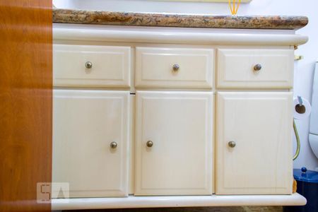 Casa à venda com 630m², 4 quartos e 8 vagasDetalhe do Banheiro da Suíte 2