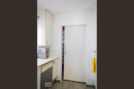 Casa à venda com 630m², 4 quartos e 8 vagasCozinha