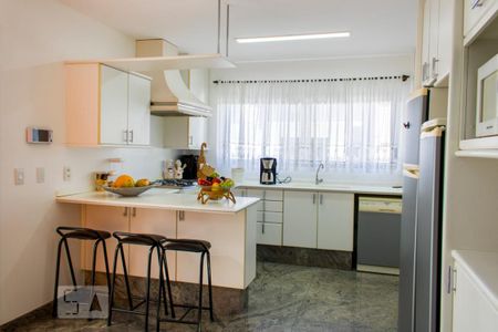 Casa à venda com 630m², 4 quartos e 8 vagasCopa