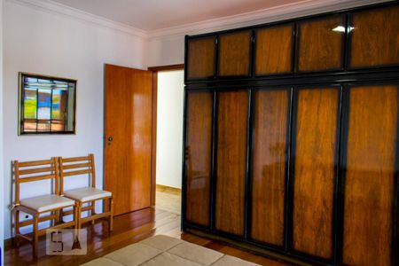 Casa à venda com 630m², 4 quartos e 8 vagasSuíte 4