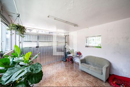 Casa à venda com 280m², 4 quartos e 2 vagas Casa à venda com 280m², 4 quartos e 2 vagasGaragem