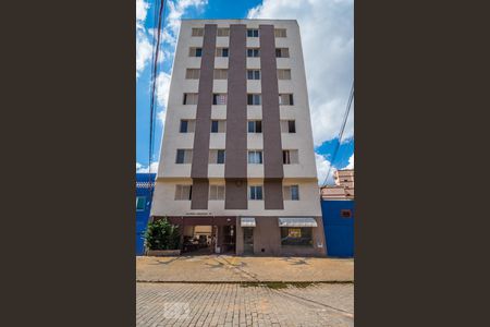 Apartamento à venda com 70m², 2 quartos e 1 vaga Apartamento à venda com 70m², 2 quartos e 1 vagaFachada