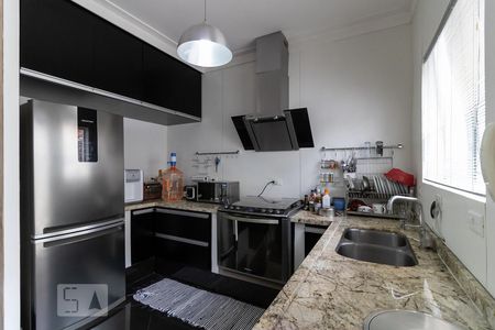 Casa à venda com 300m², 5 quartos e 2 vagas Casa à venda com 300m², 5 quartos e 2 vagasCozinha