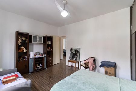 Casa à venda com 300m², 5 quartos e 2 vagas Casa à venda com 300m², 5 quartos e 2 vagasQuarto 2