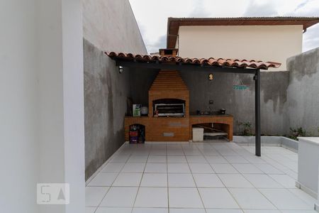 Casa à venda com 300m², 5 quartos e 2 vagas Casa à venda com 300m², 5 quartos e 2 vagasVista da Suíte 2