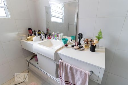 Casa à venda com 300m², 5 quartos e 2 vagas Casa à venda com 300m², 5 quartos e 2 vagasBanheiro Social 1