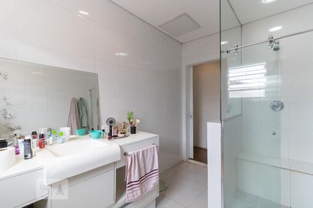 Casa à venda com 300m², 5 quartos e 2 vagas Casa à venda com 300m², 5 quartos e 2 vagasBanheiro Social 1