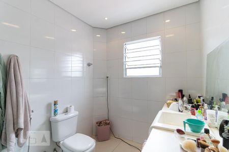 Casa à venda com 300m², 5 quartos e 2 vagas Casa à venda com 300m², 5 quartos e 2 vagasBanheiro Social 1