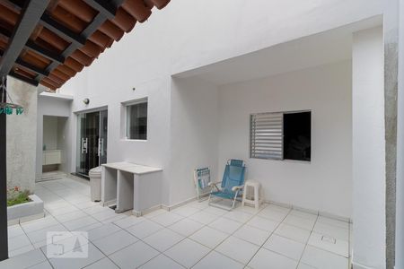 Casa à venda com 300m², 5 quartos e 2 vagas Casa à venda com 300m², 5 quartos e 2 vagasÁrea Externa