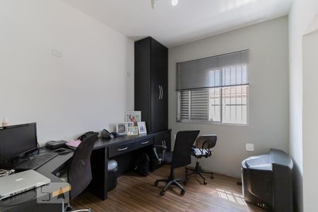 Casa à venda com 300m², 5 quartos e 2 vagas Casa à venda com 300m², 5 quartos e 2 vagasQuarto 1