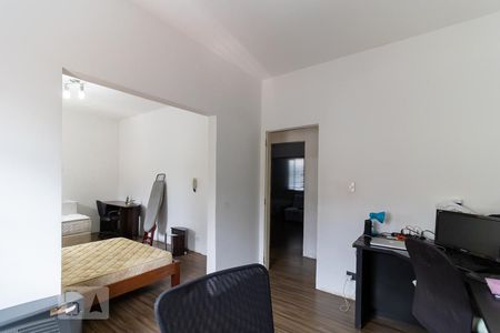 Casa à venda com 300m², 5 quartos e 2 vagas Casa à venda com 300m², 5 quartos e 2 vagasQuarto 1