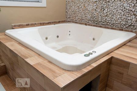 Casa à venda com 450m², 4 quartos e 6 vagasSpa