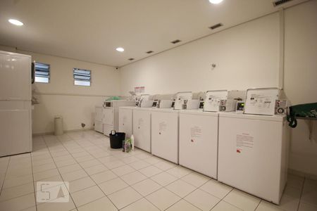 Apartamento à venda com 75m², 2 quartos e 2 vagasLavanderia